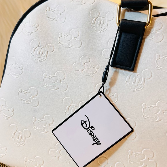 Mickey Mouse Weekender Bag - Picture 5 of 7